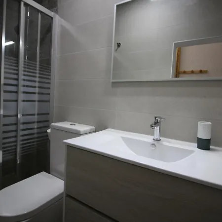Grifeu 4 - Situado Muy Cerca De La Playa De Cap Ras, 4 Personas - Es-228-194 Apartment